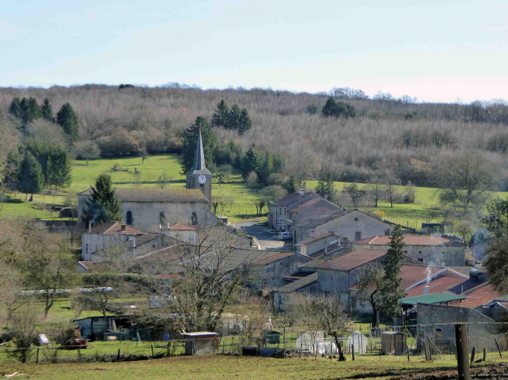 Vue sur le village - Fontaines-Saint-Clair