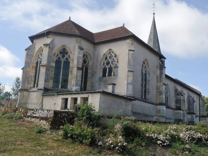 Le chevet de l'église - Foucaucourt-sur-Thabas