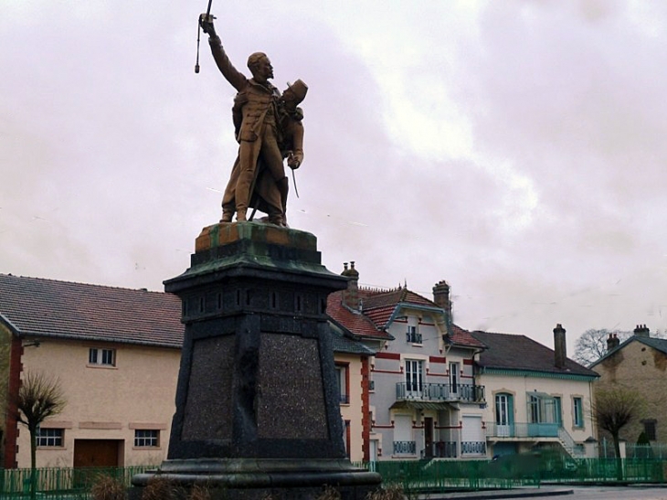 La statue du général Margueritte - Fresnes-en-Woëvre