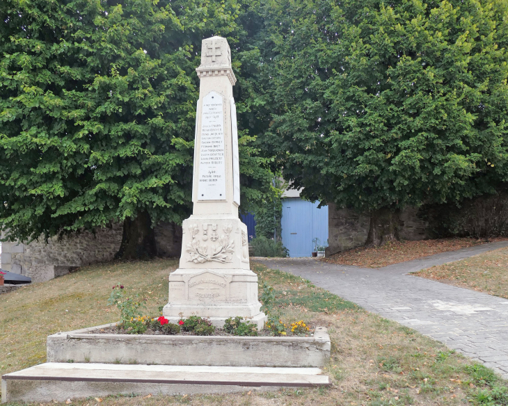 Le monument aux morts - Gimécourt