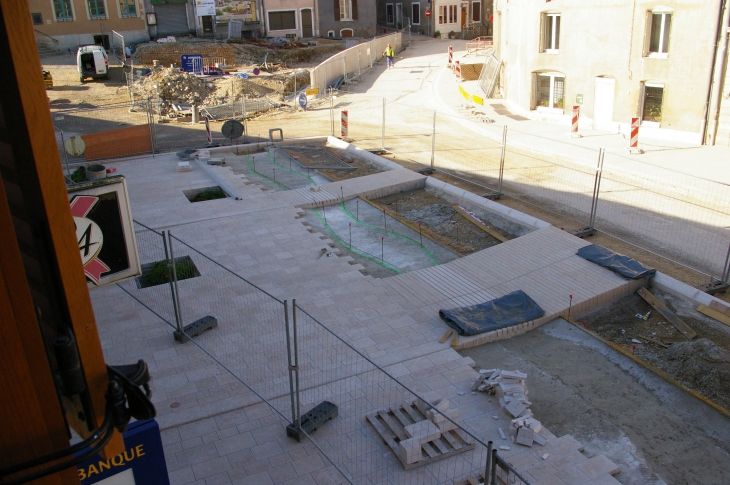 Travaux sur la place - Gondrecourt-le-Château