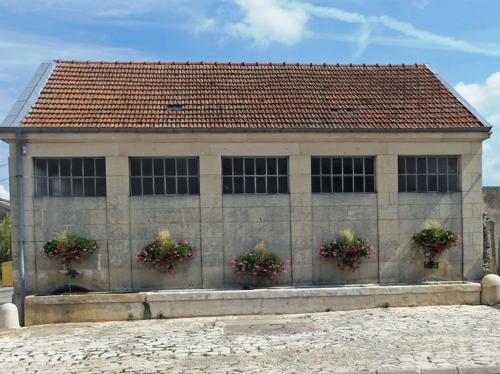 Lumeville en Ornois : le lavoir - Gondrecourt-le-Château