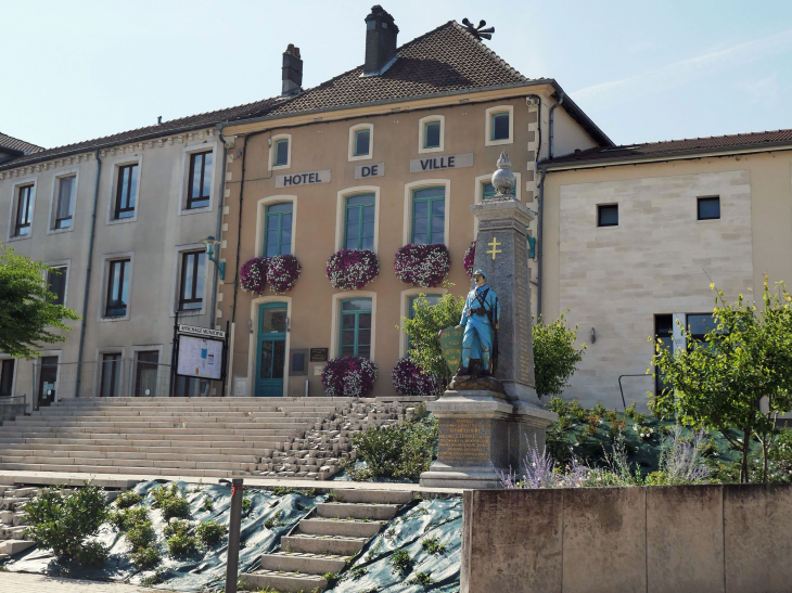 L'hôtel de ville - Gondrecourt-le-Château