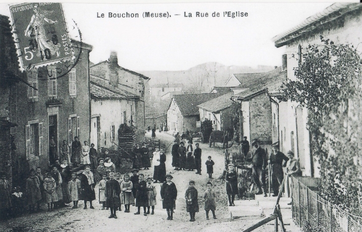 Le Bouchon sur Saulx carte postale ancienne la rue de l'Eglise - Le Bouchon-sur-Saulx