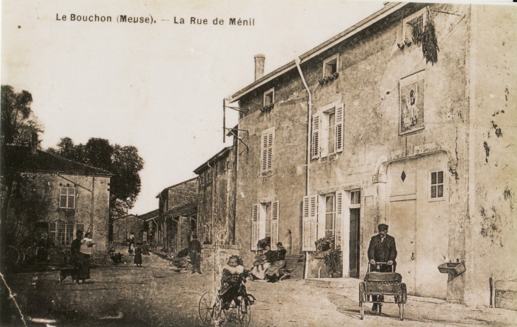 La rue de Ménil, Le Bouchon sur Saulx (meuse) carte postale ancienne - Le Bouchon-sur-Saulx