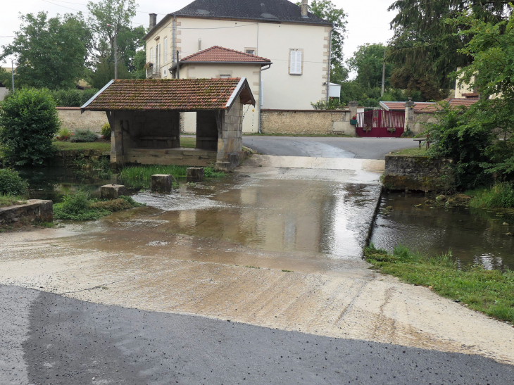 Condé : le gué routier - Les Hauts-de-Chée