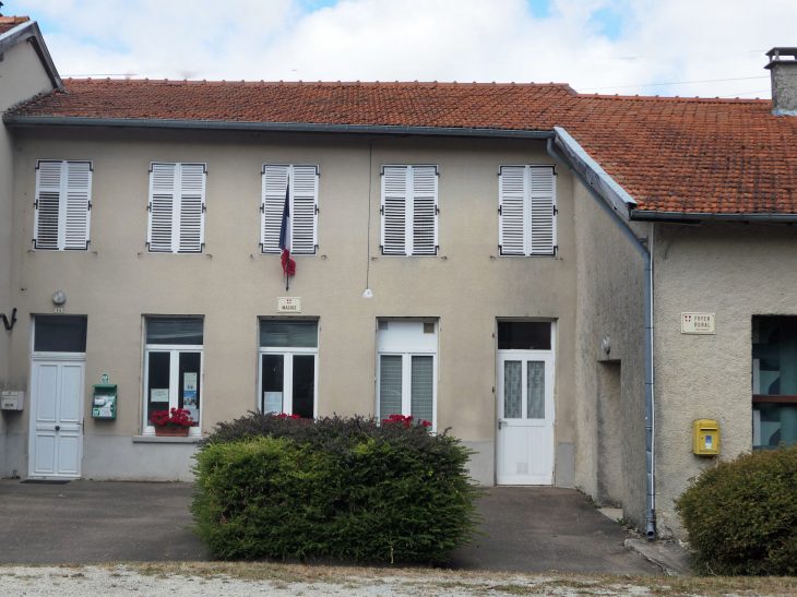 Elancourt : la mairie - Les Trois-Domaines