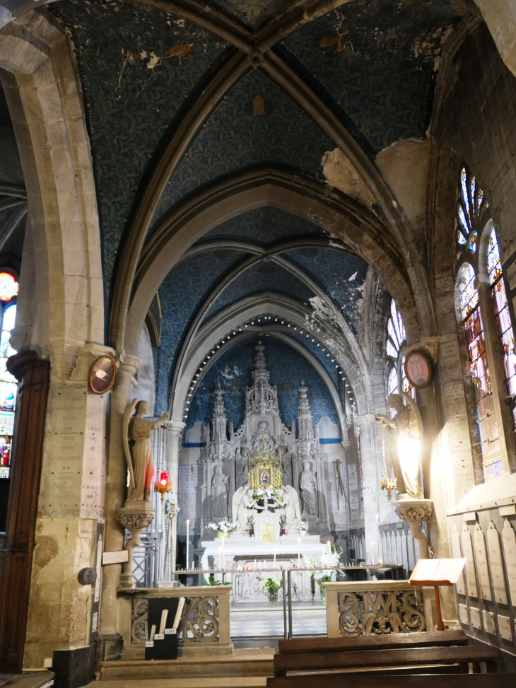 Dans l'église Notre Dame des Vertus - Ligny-en-Barrois