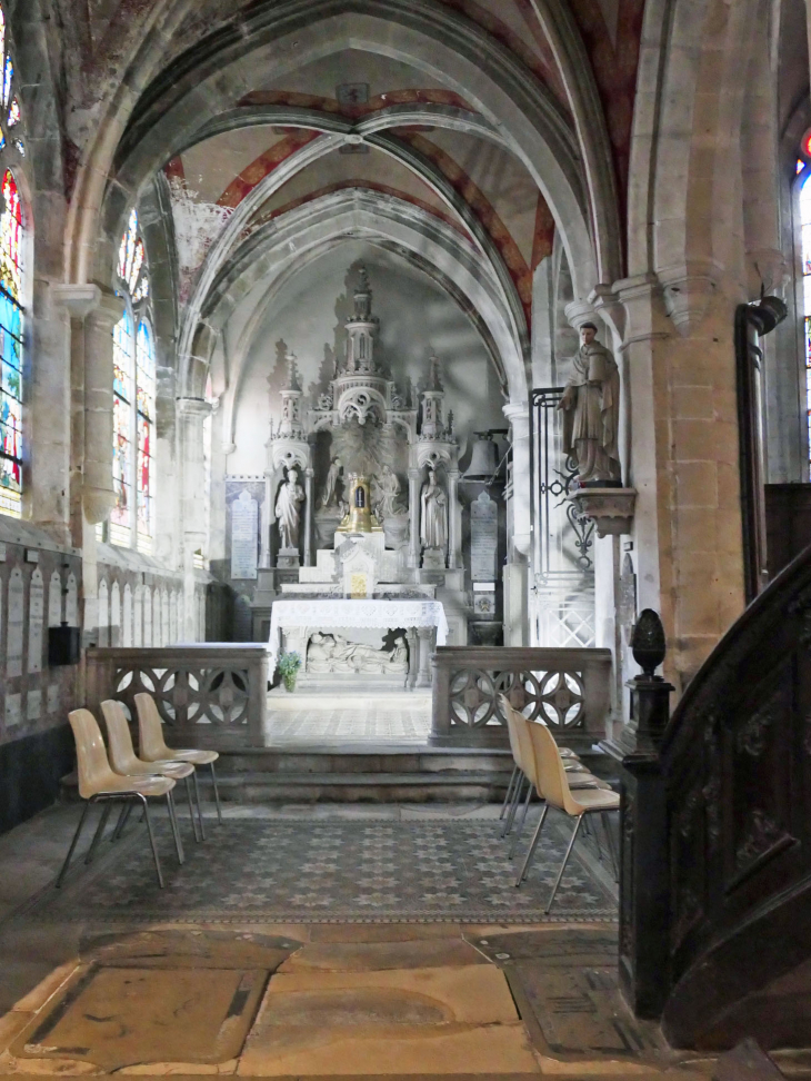 Dans l'église Notre Dame des Vertus - Ligny-en-Barrois