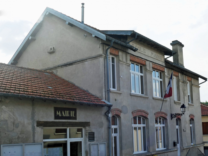 La mairie - Longeaux