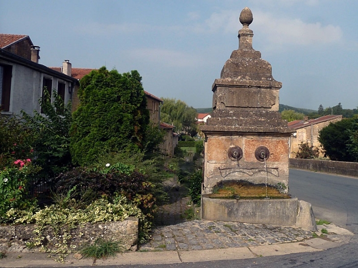 Fontaine - Marville