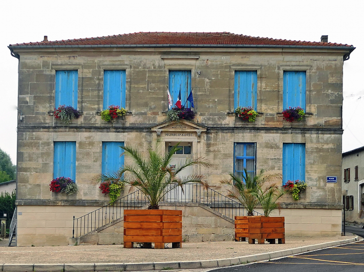 La mairie - Naives-Rosières