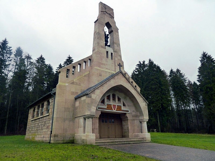 Chapelle commémorative du village déclaré mort pour la France - Olizy-sur-Chiers