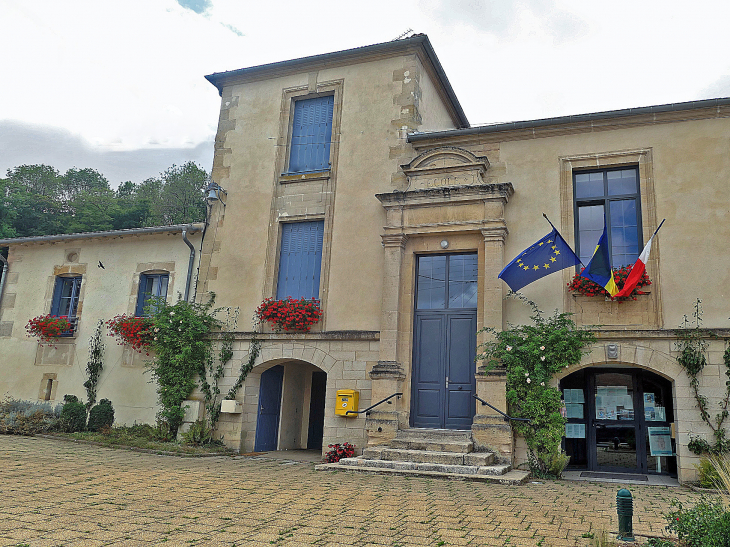 Rosnes : la mairie - Raival