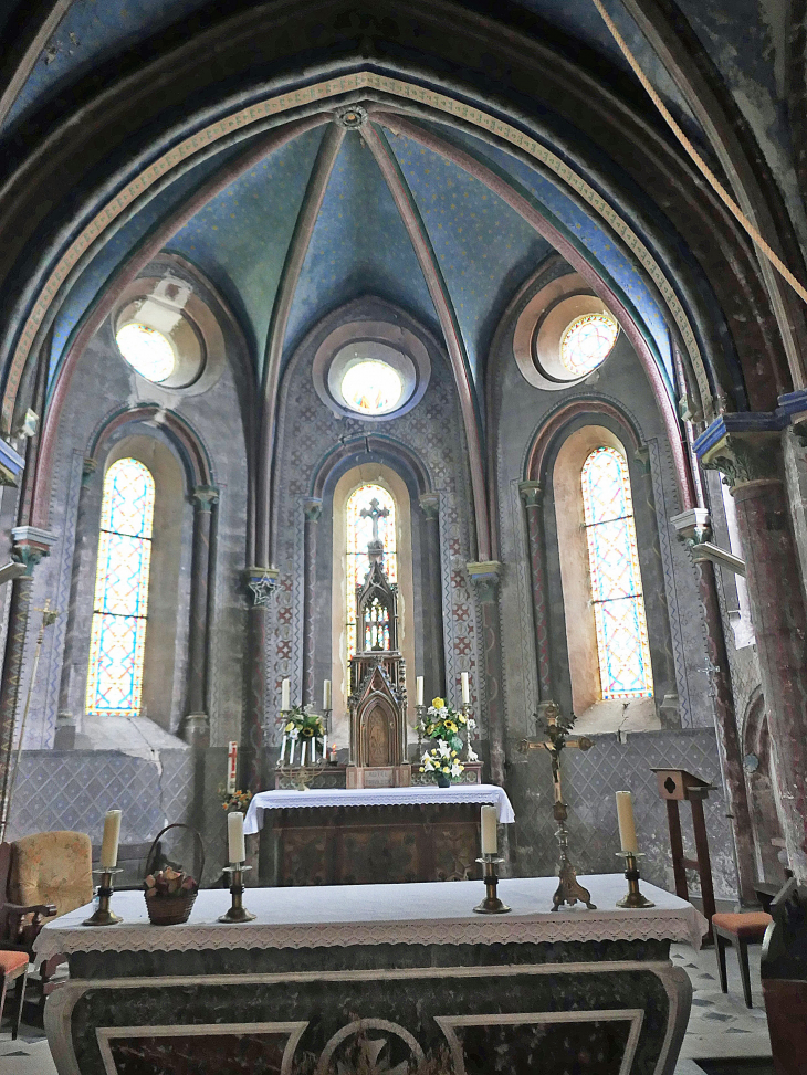 L'intérieur de l'église - Ribeaucourt