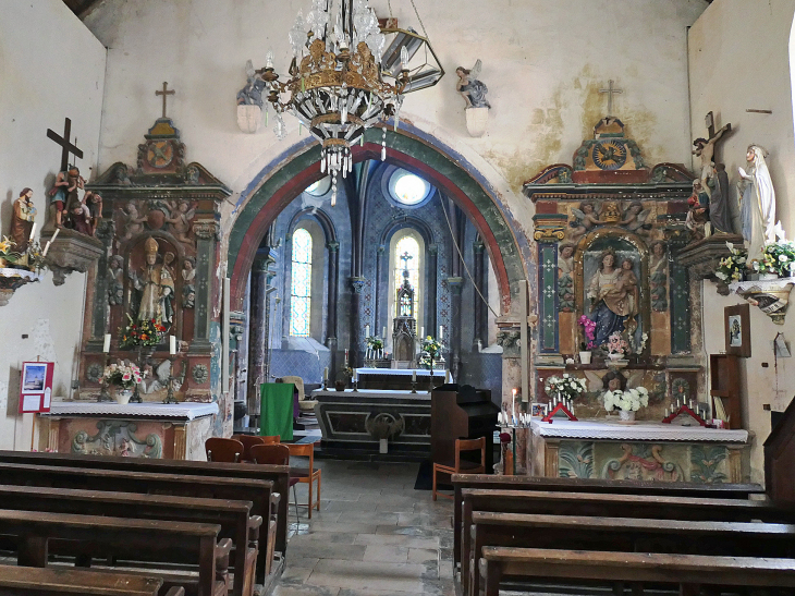 L'intérieur de l'église - Ribeaucourt