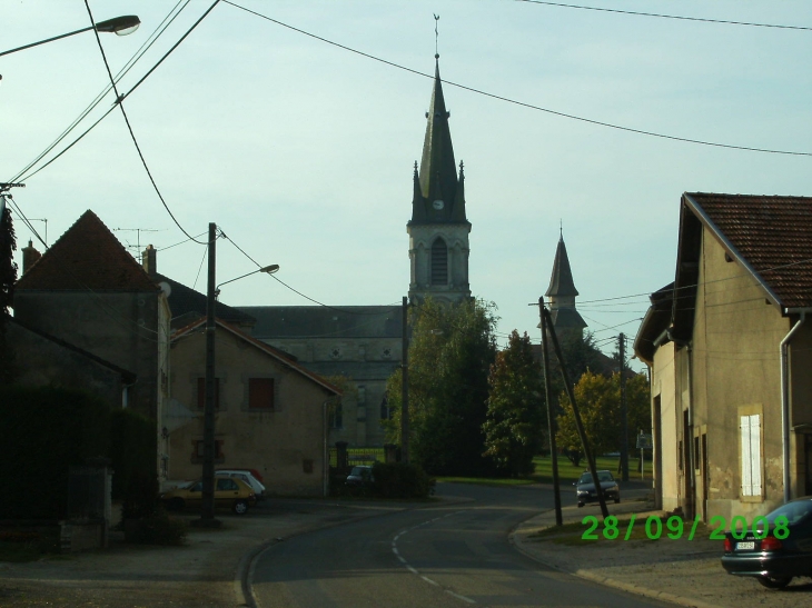 Rue principale - Rouvres-en-Woëvre