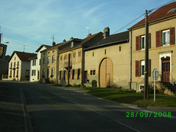 Rue principale - Rouvres-en-Woëvre