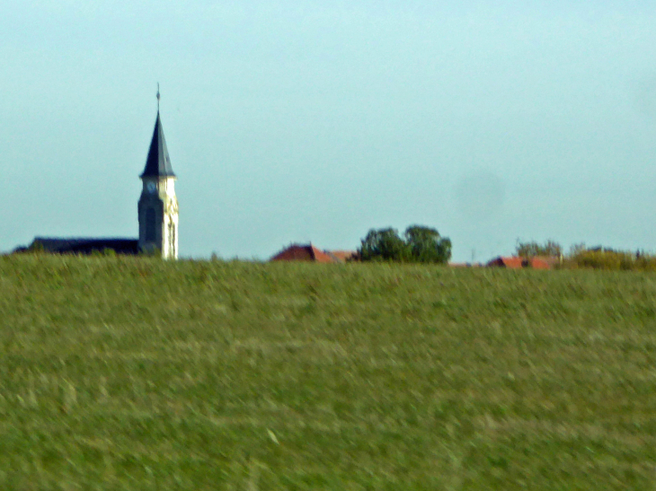 Le village vu de loin - Saulx-lès-Champlon