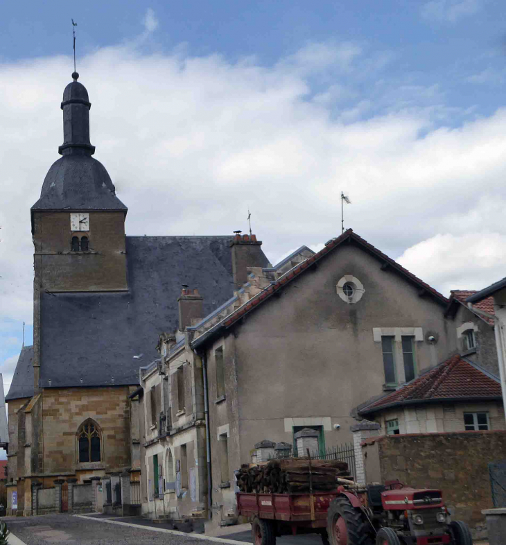 Vers l'église - Senon