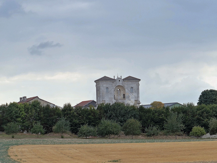 Vue sur l'ancienne abbaye de Jovilliers - Stainville