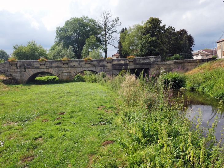 Le pont sur la Saulx - Stainville