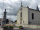 l'église et le monument aux morts