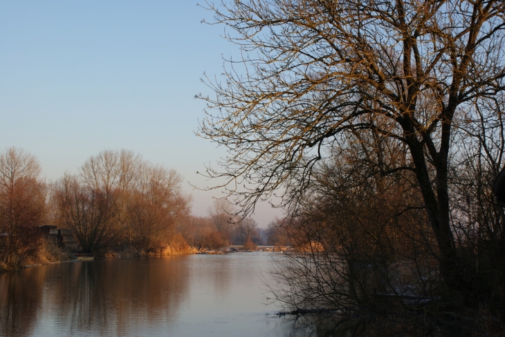 Derrière le moulin - Tilly-sur-Meuse