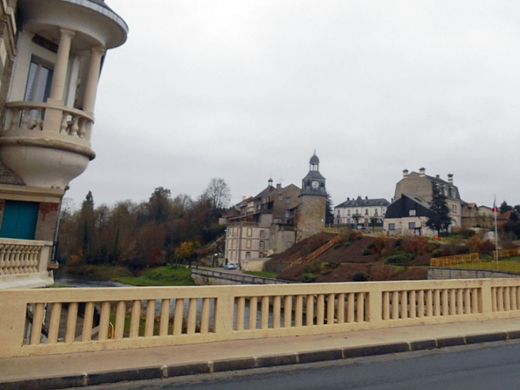 Vue du pont sur l'Aire - Varennes-en-Argonne