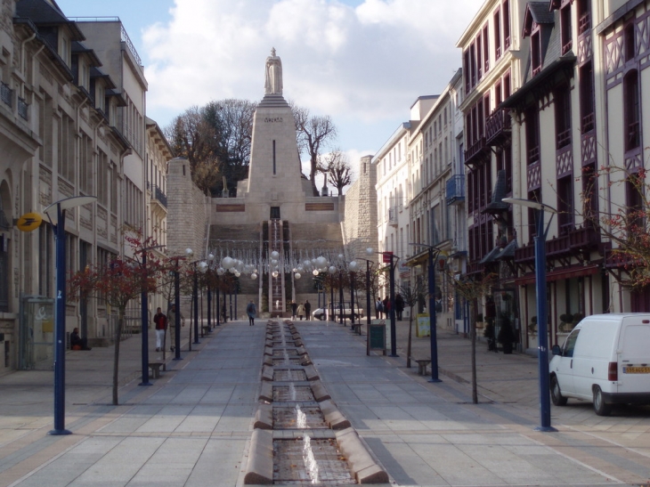 Monument de la victoire - Verdun