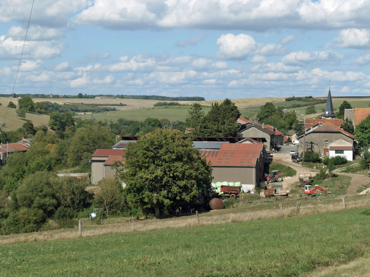 Vue sur le village - Véry