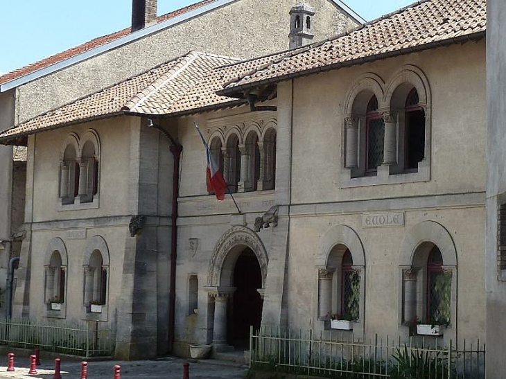 Hattonchatel : la mairie école - Vigneulles-lès-Hattonchâtel