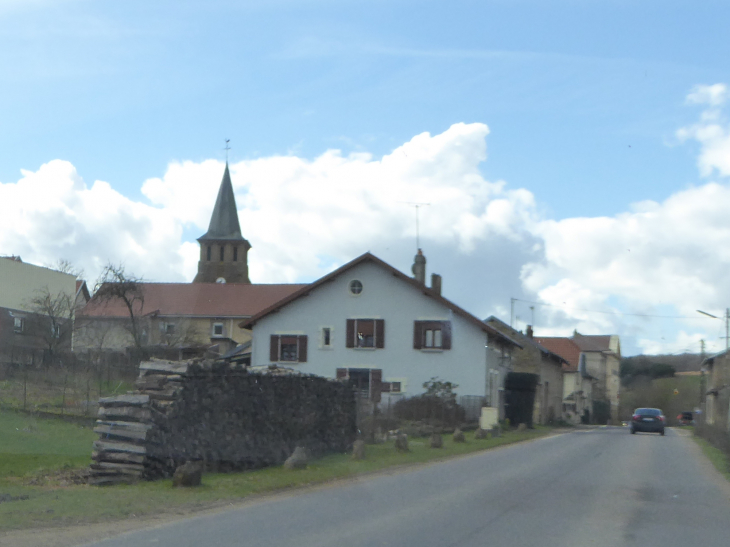 Le centre du village - Ville-devant-Chaumont