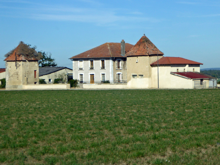 Ferme - Ville-en-Woëvre