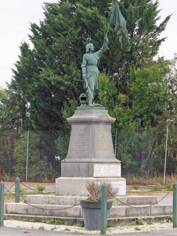 Le monument aux morts : statue de Jeanne d'Arc - Villotte-sur-Aire