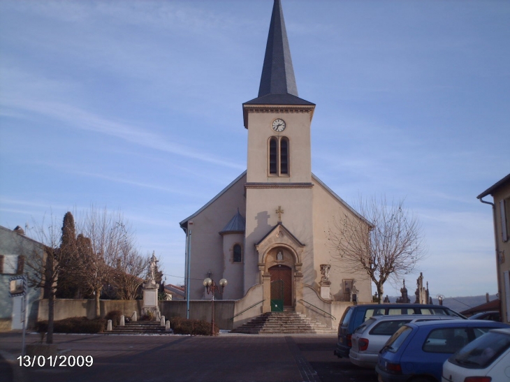 église et monument aux morts - Aboncourt