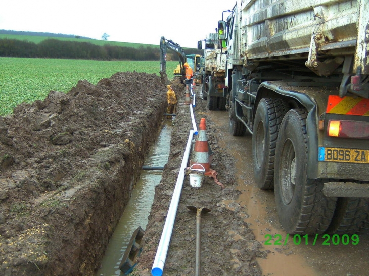 Pose de la conduite d'eau diamétre 75 - Aboncourt