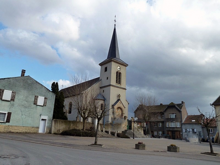 La place de l'église - Aboncourt