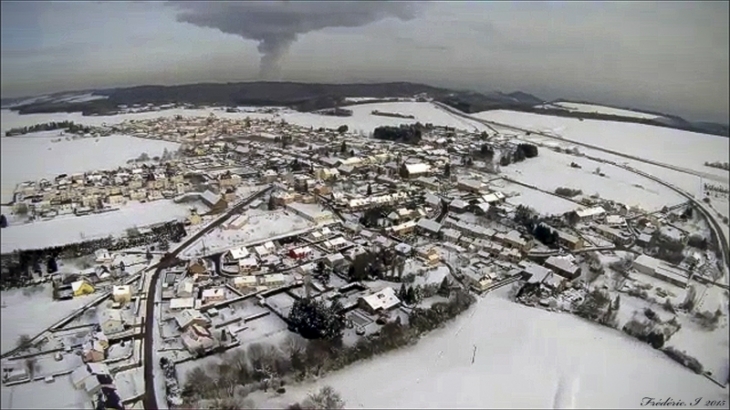 Angevillers sous la neige vue du ciel