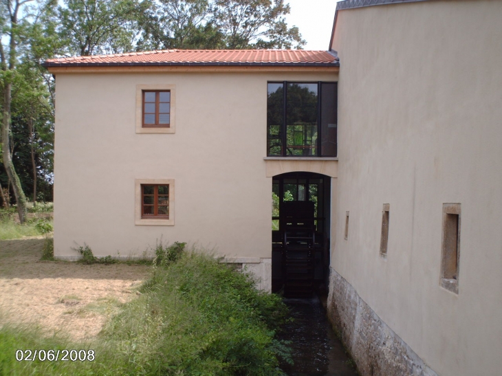 Ancien moulin restauré - Buding