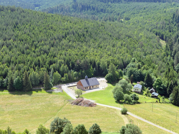 Le relais de chasse du Rosskopf vu du Rocher - Dabo