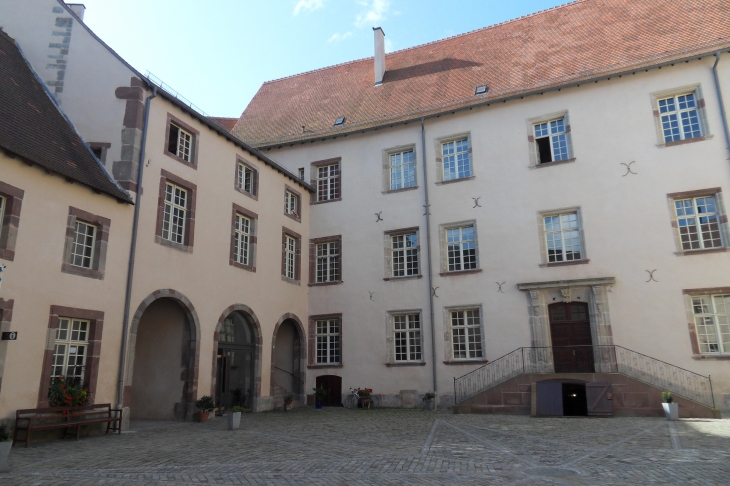 Cour du château - Fénétrange