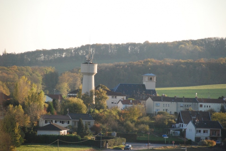 Eglise et château d'eau - Féy