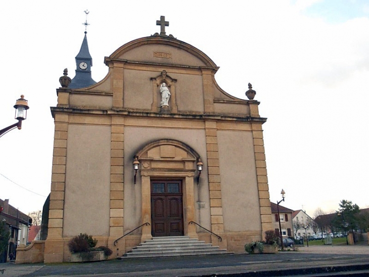 L'entrée de l'église - Goin