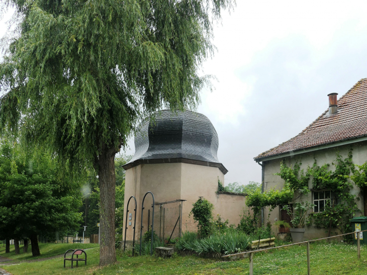 Pavillon d'angle de l'ancien potager - Guermange