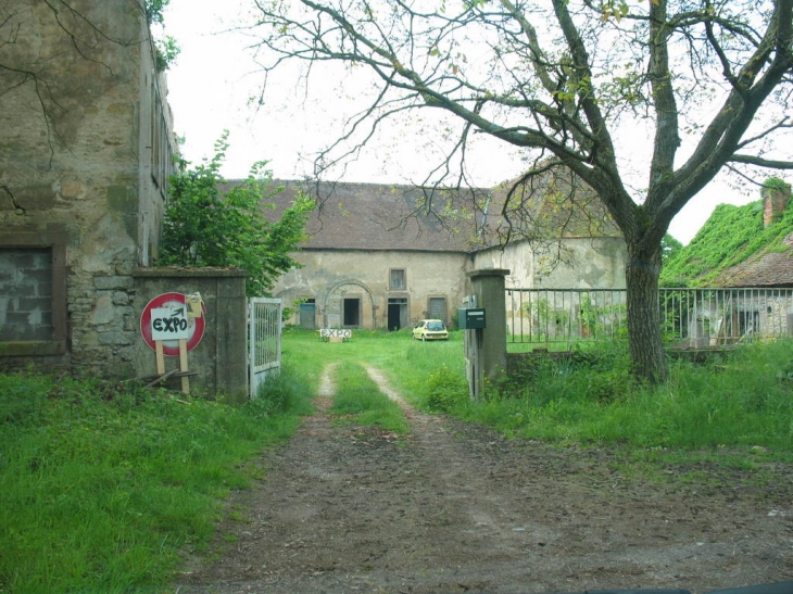 LE CHATEAU - Kalhausen