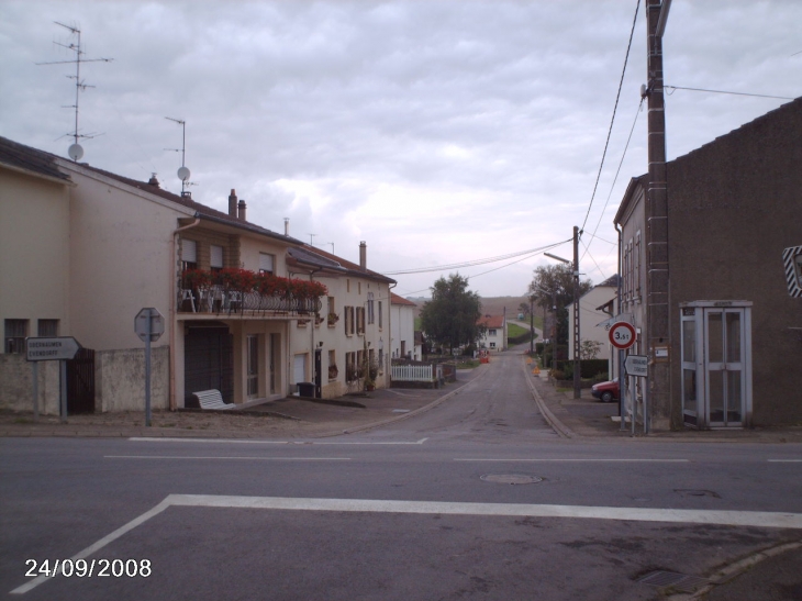 Une rue - Kirschnaumen