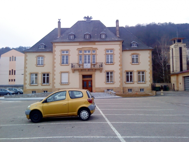 Place des fêtes - Knutange