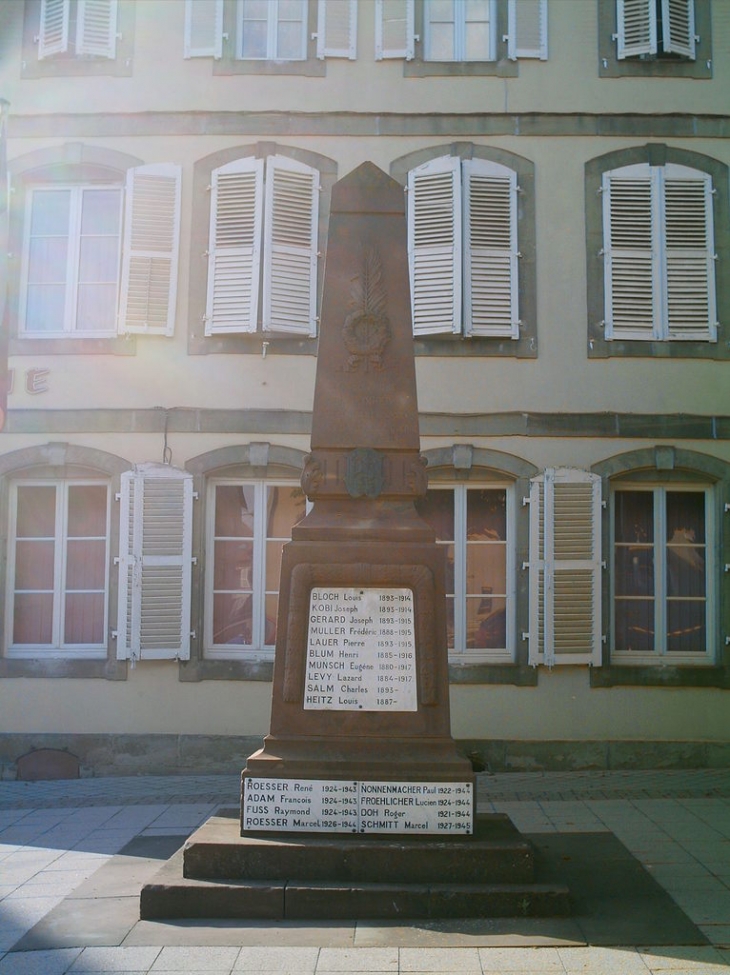 Le Monument aux morts - Lixheim