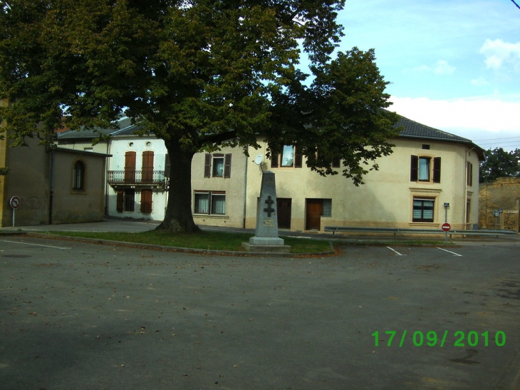 Monument aux morts - Lommerange